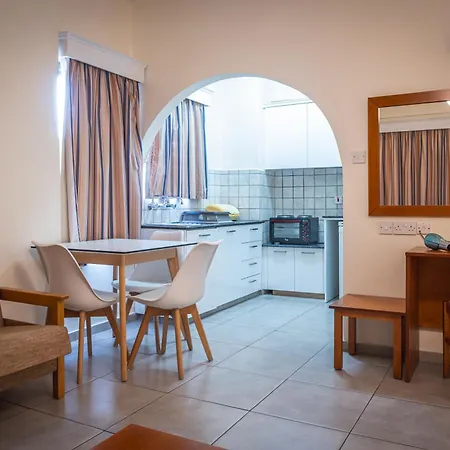 Kefalos Damon Hotel Apartments Paphos Exterior photo