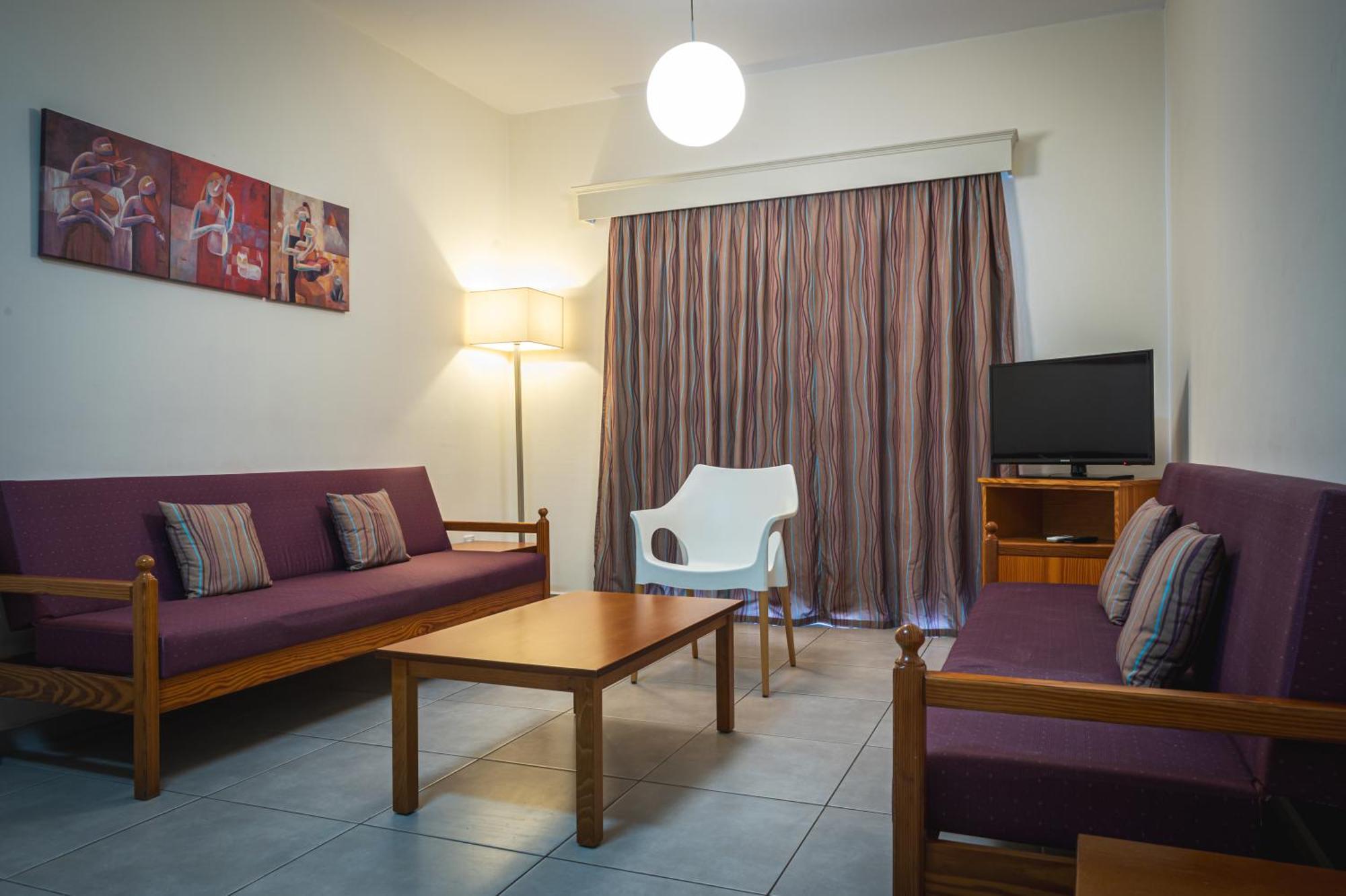 Kefalos Damon 3* Paphos