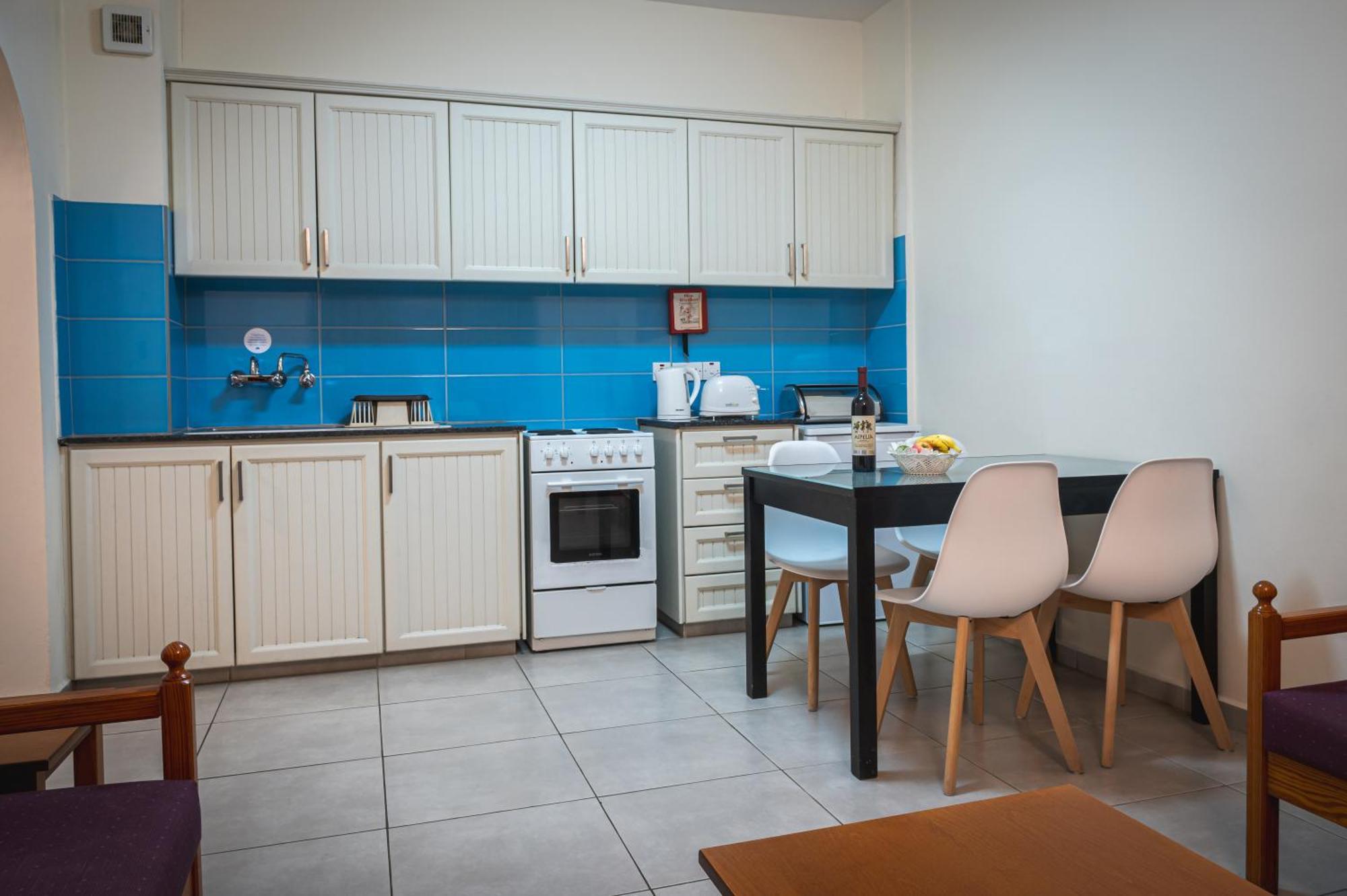 Aparthotel Kefalos Damon