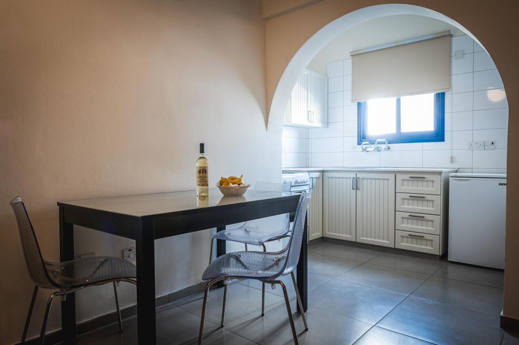 Aparthotel Kefalos Damon Paphos